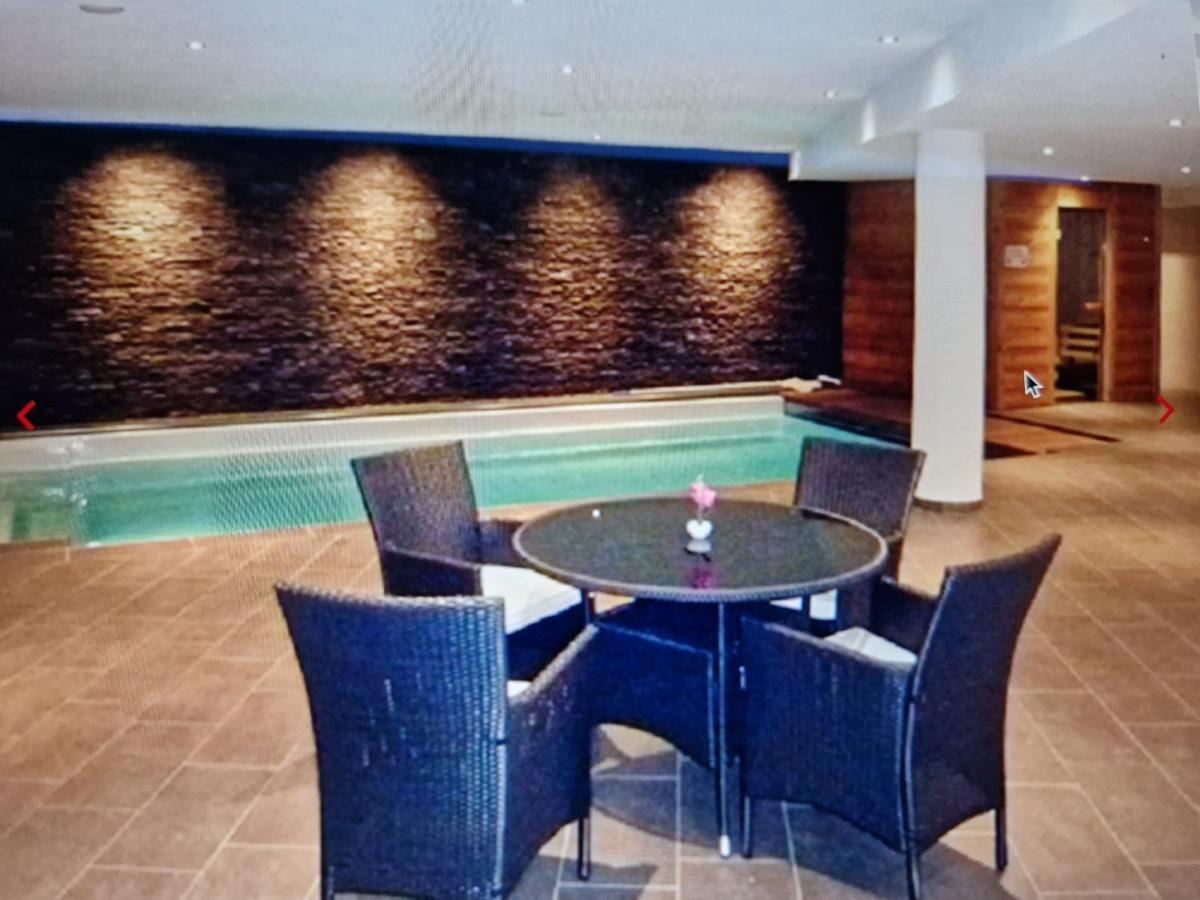 Superbe Appartement Champex-Lac Avec Piscine Et Sauna Ngoại thất bức ảnh